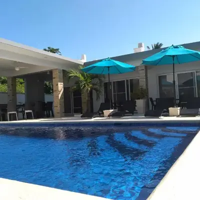 Villa Palmas Doradas