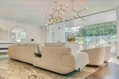 Gallery image of Upscale City Center Condo in Los Prados