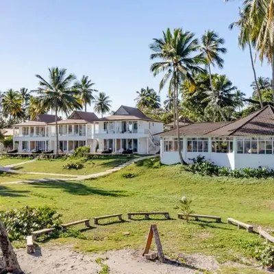 Las Canas Beach Retreat
