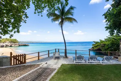 a view of the beach from the house at 