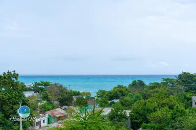 a view of the ocean from a house at Villa del Mar in Santa Cruz de Barahona
