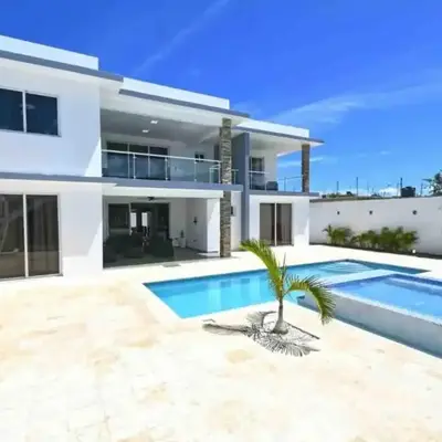 Modern Vacation Paradise Villa with Private Pool