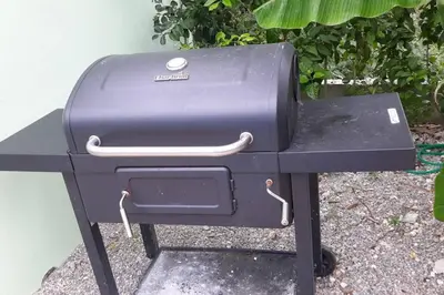 a grill sitting on top of a table at Villa Xiomara in El Jamo