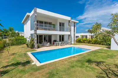 an image of a villa with a swimming pool at Villa Chocolate in Laguna del Higüero