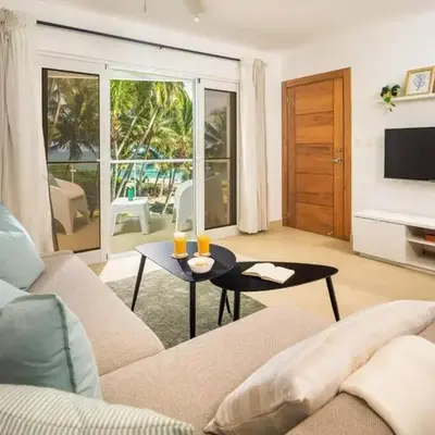 Direct View and Access to Beach!