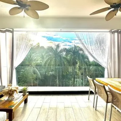 All-New Zen Apartment with TreeTops and Ocean Views !