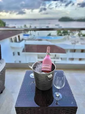 Gallery image of Stunning Bay View Condo, Pool in Santa Bárbara de Samaná