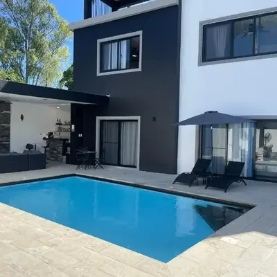 Level suites #2 platinum