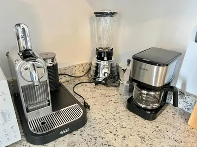 a kitchen counter with a blender and a coffee maker at AD-301 Ático Duplex Estrella Dominicus in La Laguna