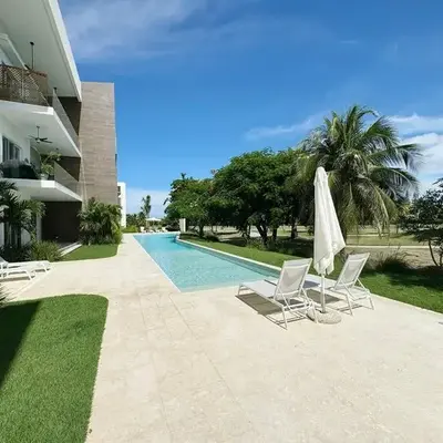 Peaceful haven overlooking the golf course