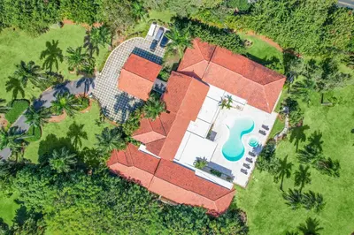 an overhead view of a house with a swimming pool at Casa de Campo villa – Luxurious villa up to 12 people with pool jacuzzi golf in La Romana