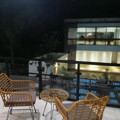 modern y acogedor
