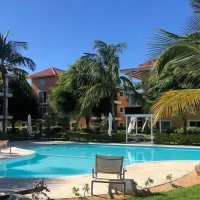 Peaceful 2 Bed Apartment - Pool & Private Beach Access