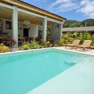 Kaia Beach Lodge en Cosón