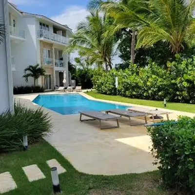 Modern 2BDR - Pool & Golf View