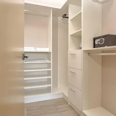Regatta Living Suites by Yellowkey