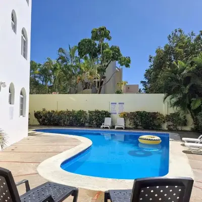 2-Bedroom Beach Apartment with Pool Costambar