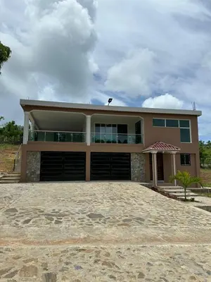 a house with a large driveway in front of it at Casa Finca El Encanto - 8 pax, A Minutos de la Playa in Arroyo El Cabo