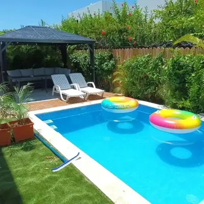 Hermosa villa con piscina privada