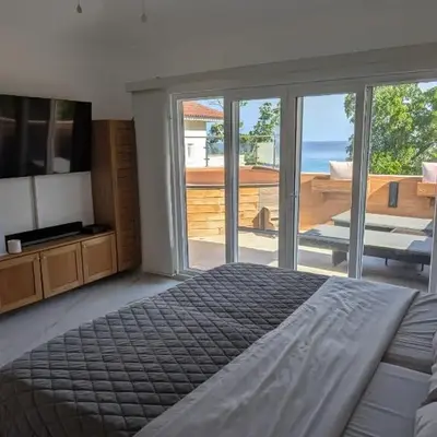 Hispanola Beach 3 Bdr Outdoor Jacuzzi