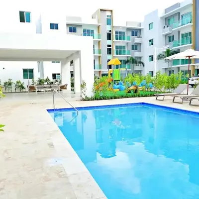 Modern Rooftop Penthouse Private Large Jacuzzi for 12