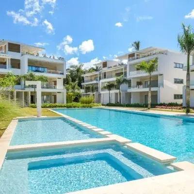Modern 2BD With Pool And Huge Private Terrace
