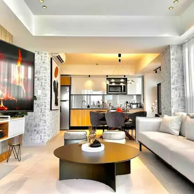 Stylish Upscale Condo