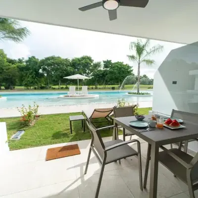 Aqua Fam Swim out Suite - Pool @ Cana Rock G 117