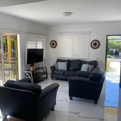 Luxury Villa in Muñoz