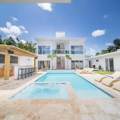 Green Palace 7 Bedroom Villa in Sosua with Security