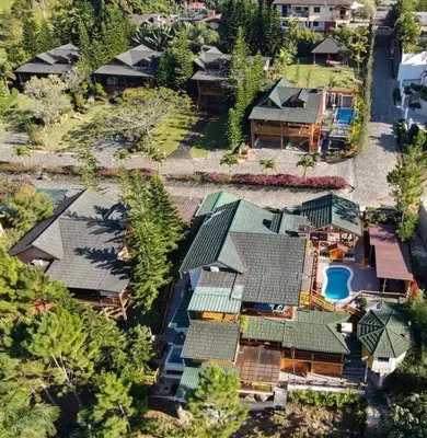 an overhead view of a house with a swimming pool at cabaña de renta en Jarabacoa in Jarabacoa