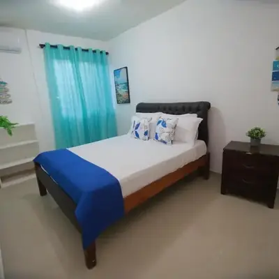 franchecis hostal cerca del mar