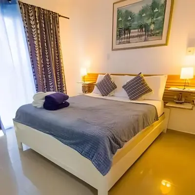 Los Corales Moderno Apto: Piscina y Playa 10 min