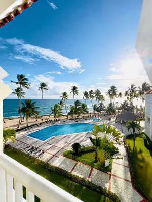 a view of the pool at ocean palms resort or nearby at Apartamento frente al Mar y Piscina in Juan Dolio