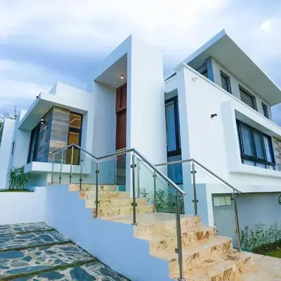 Modern Villa with a 15m Lap Pool