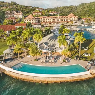 Townhouse with ocean view Puerto Bahia