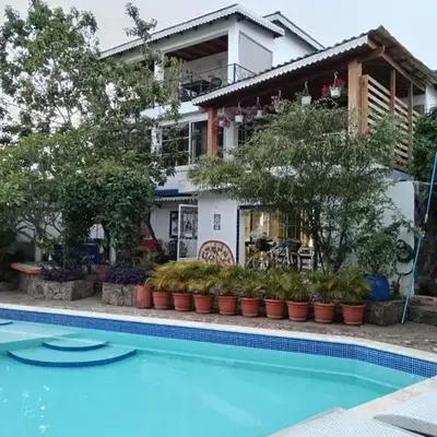 Doña Mayra Aparta Hotel